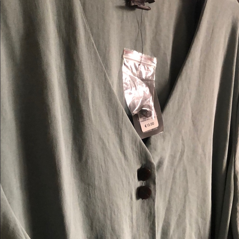 Soft blouse! - Picture 2 of 4